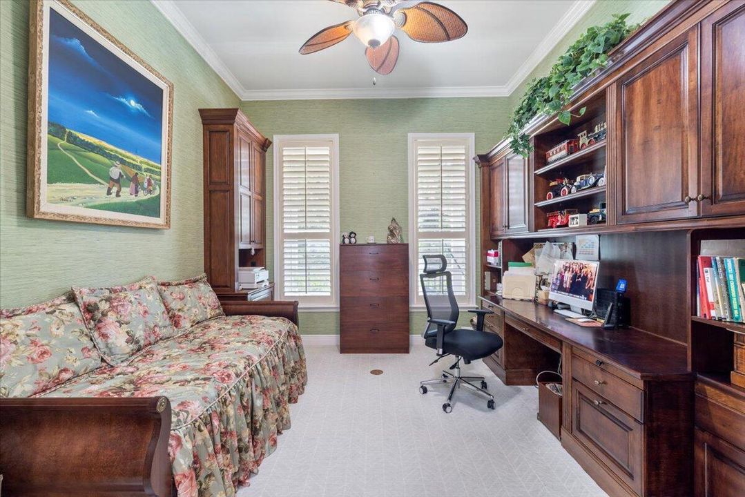 For Sale: $2,150,000 (4 beds, 5 baths, 4036 Square Feet)