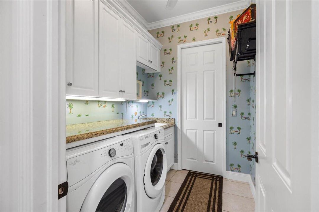 For Sale: $2,150,000 (4 beds, 5 baths, 4036 Square Feet)