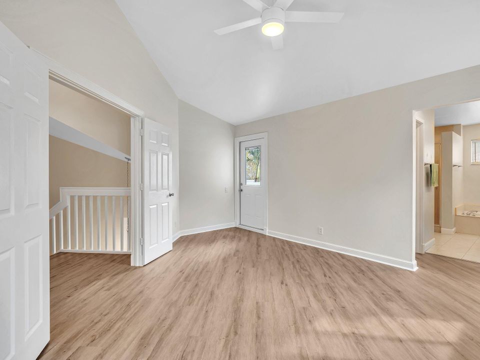 合同活跃: $650,000 (3 贝兹, 2 浴室, 1593 平方英尺)