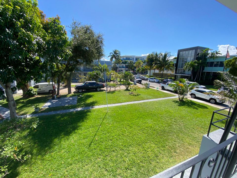 出租: $1,900 (0 贝兹, 1 浴室, 480 平方英尺)