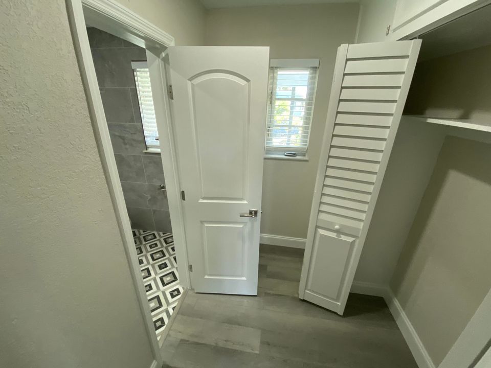 出租: $1,900 (0 贝兹, 1 浴室, 480 平方英尺)