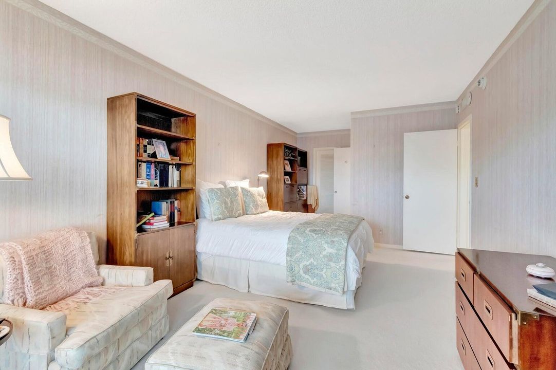 For Sale: $860,000 (2 beds, 2 baths, 1760 Square Feet)