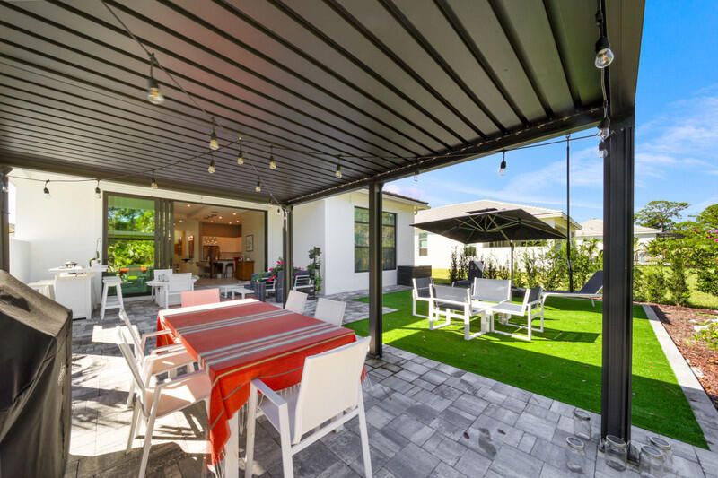 For Sale: $650,000 (3 beds, 3 baths, 2289 Square Feet)