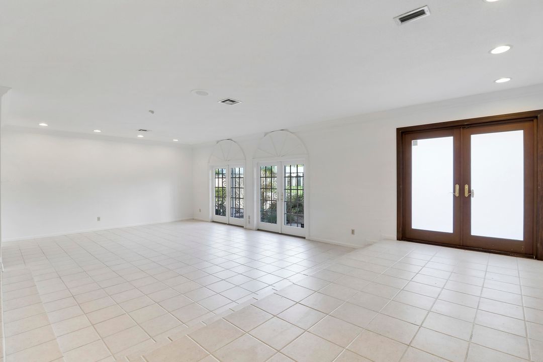 待售: $3,100,000 (4 贝兹, 3 浴室, 3921 平方英尺)