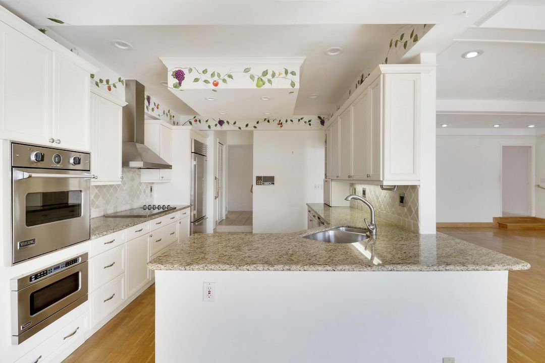 待售: $3,100,000 (4 贝兹, 3 浴室, 3921 平方英尺)