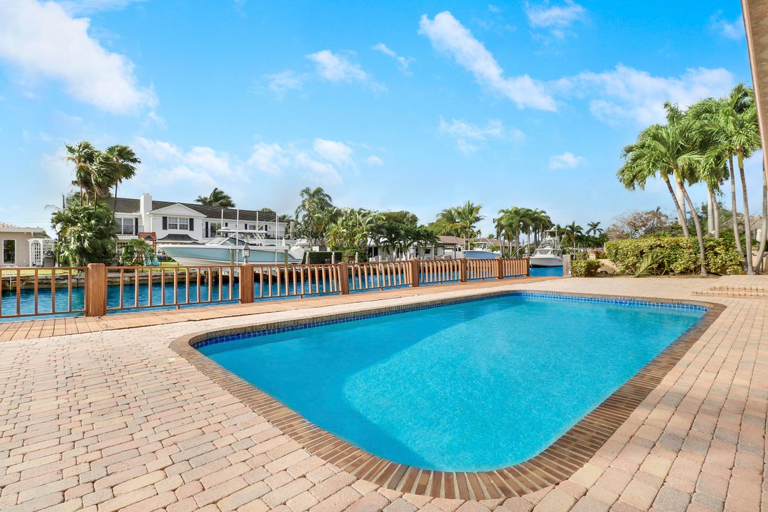 待售: $3,100,000 (4 贝兹, 3 浴室, 3921 平方英尺)