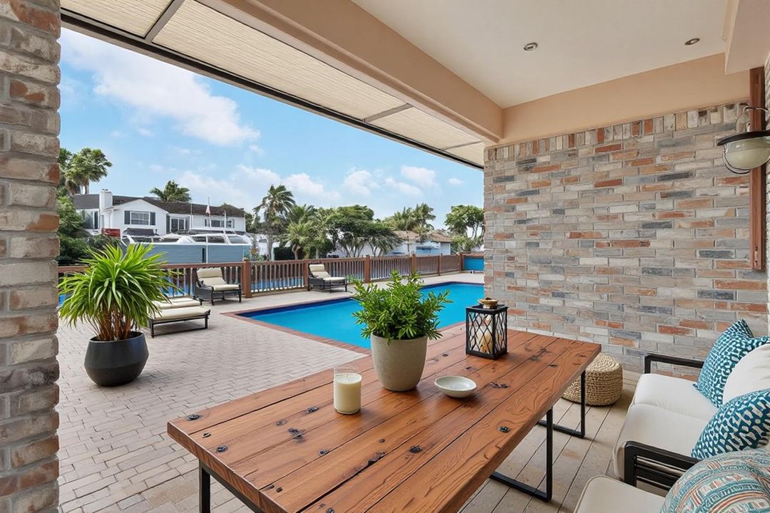 待售: $3,100,000 (4 贝兹, 3 浴室, 3921 平方英尺)