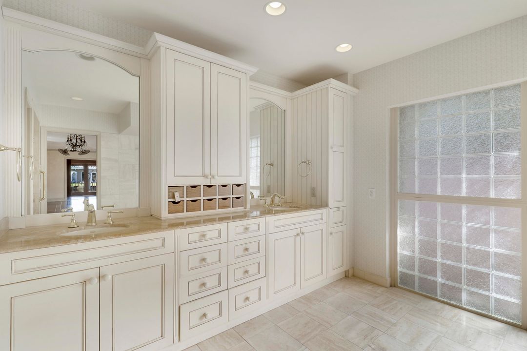 待售: $3,100,000 (4 贝兹, 3 浴室, 3921 平方英尺)