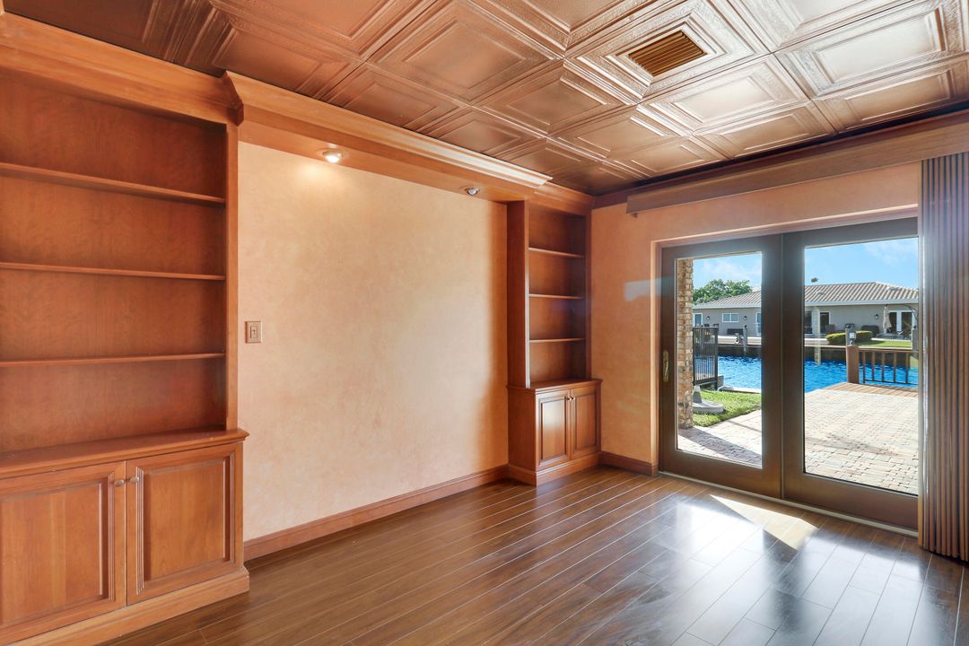 待售: $3,100,000 (4 贝兹, 3 浴室, 3921 平方英尺)