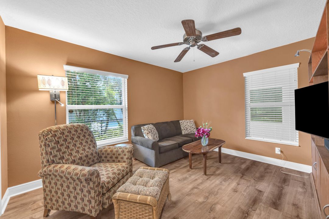 Activo con contrato: $425,000 (3 camas, 2 baños, 2226 Pies cuadrados)