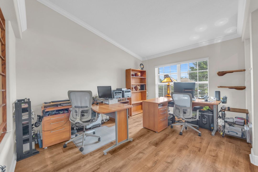 Activo con contrato: $425,000 (3 camas, 2 baños, 2226 Pies cuadrados)