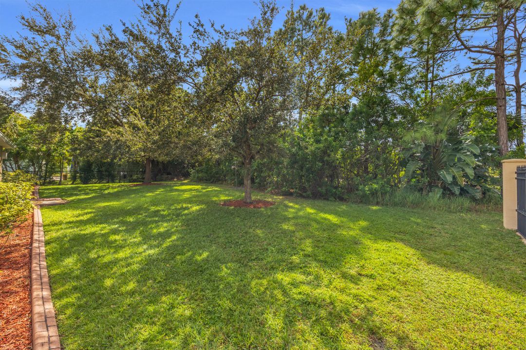 Activo con contrato: $425,000 (3 camas, 2 baños, 2226 Pies cuadrados)