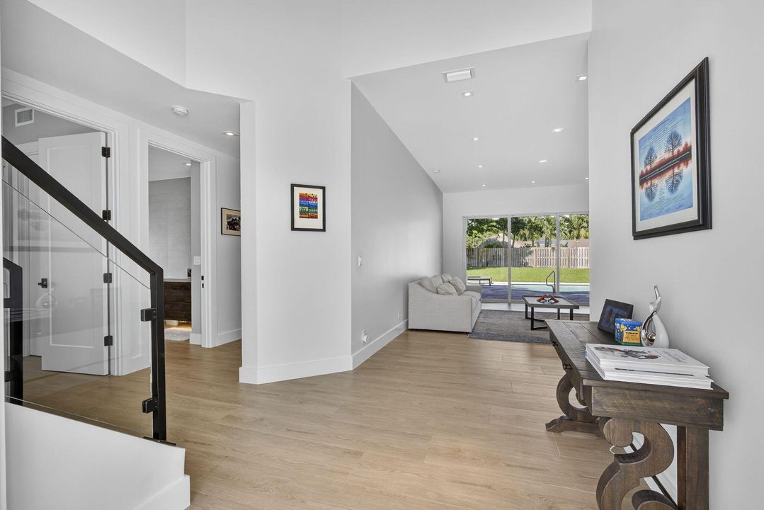 For Sale: $1,695,000 (5 beds, 4 baths, 3978 Square Feet)