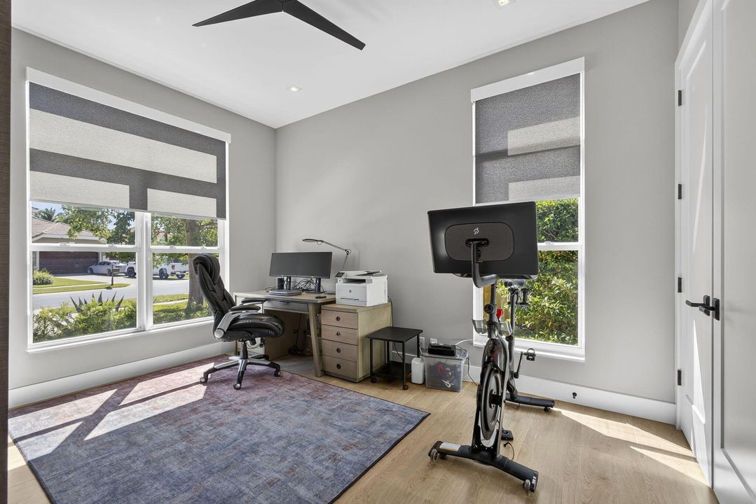 For Sale: $1,695,000 (5 beds, 4 baths, 3978 Square Feet)