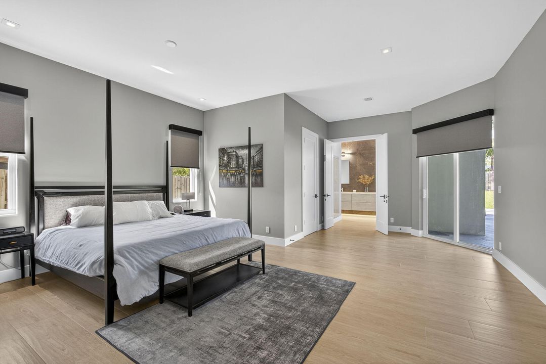 For Sale: $1,695,000 (5 beds, 4 baths, 3978 Square Feet)