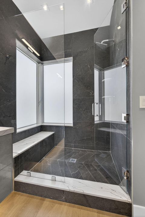 For Sale: $1,695,000 (5 beds, 4 baths, 3978 Square Feet)