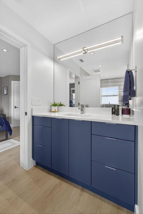 For Sale: $1,695,000 (5 beds, 4 baths, 3978 Square Feet)