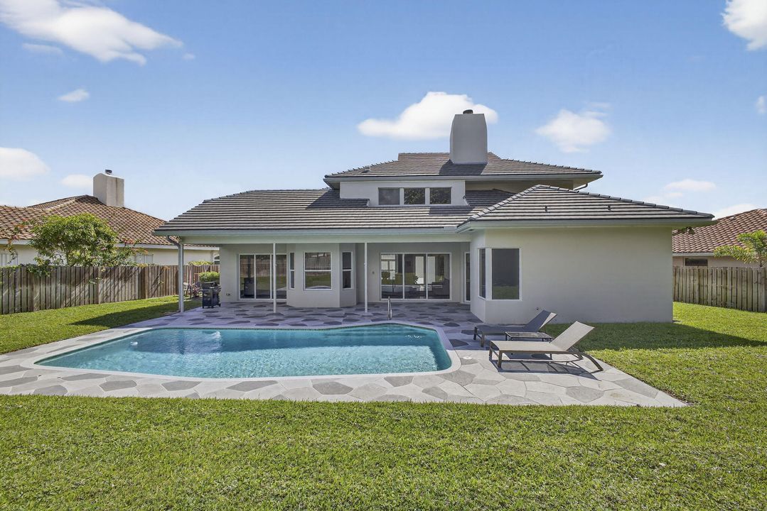 For Sale: $1,695,000 (5 beds, 4 baths, 3978 Square Feet)