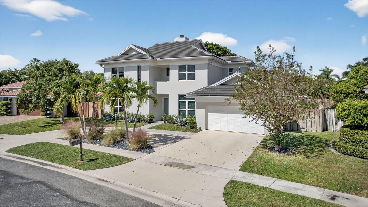 For Sale: $1,695,000 (5 beds, 4 baths, 3978 Square Feet)