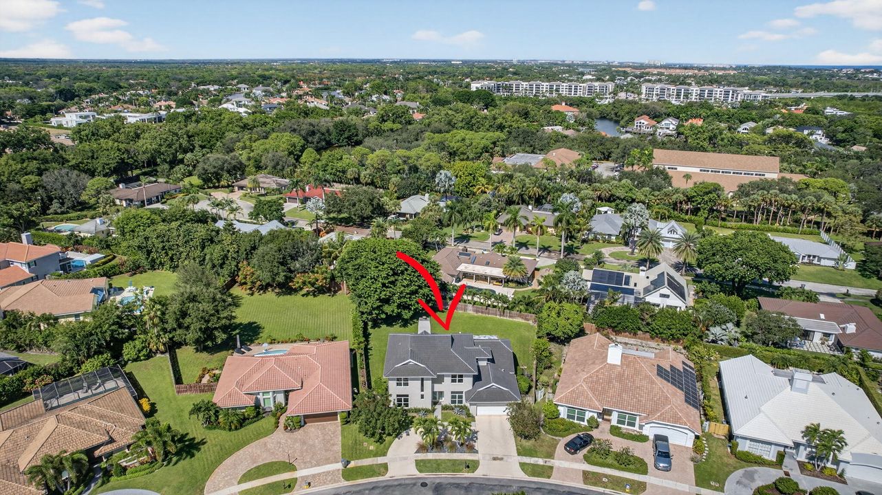 For Sale: $1,695,000 (5 beds, 4 baths, 3978 Square Feet)