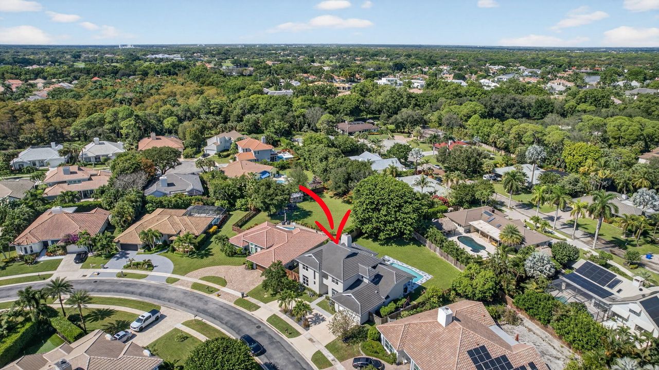 For Sale: $1,695,000 (5 beds, 4 baths, 3978 Square Feet)