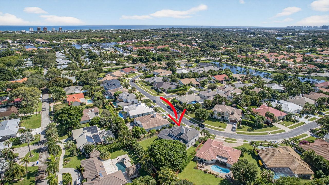 For Sale: $1,695,000 (5 beds, 4 baths, 3978 Square Feet)