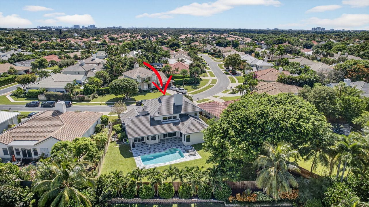 For Sale: $1,695,000 (5 beds, 4 baths, 3978 Square Feet)