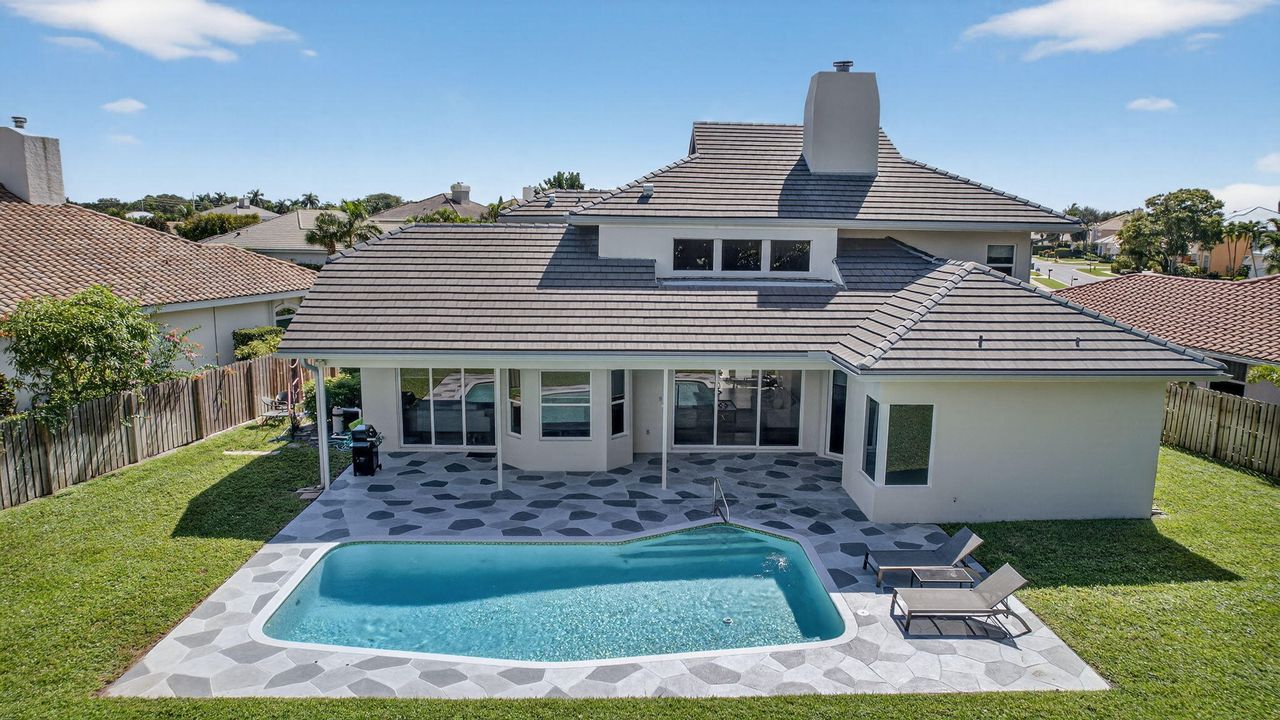 For Sale: $1,695,000 (5 beds, 4 baths, 3978 Square Feet)