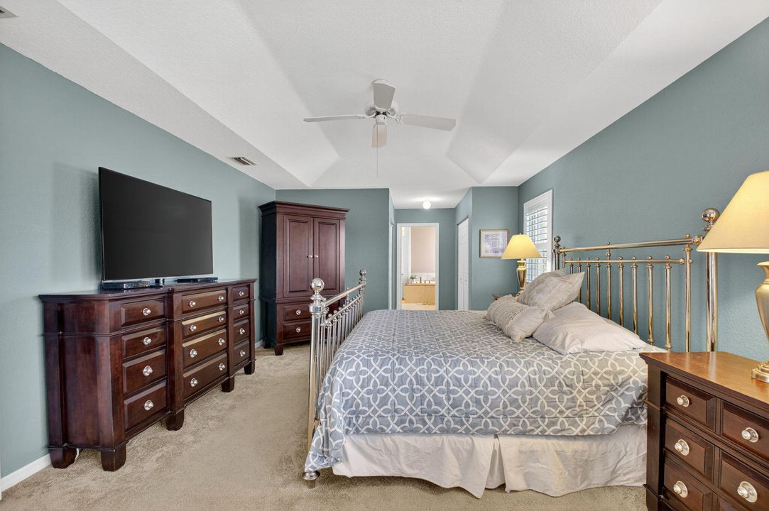 Activo con contrato: $825,000 (4 camas, 3 baños, 2495 Pies cuadrados)