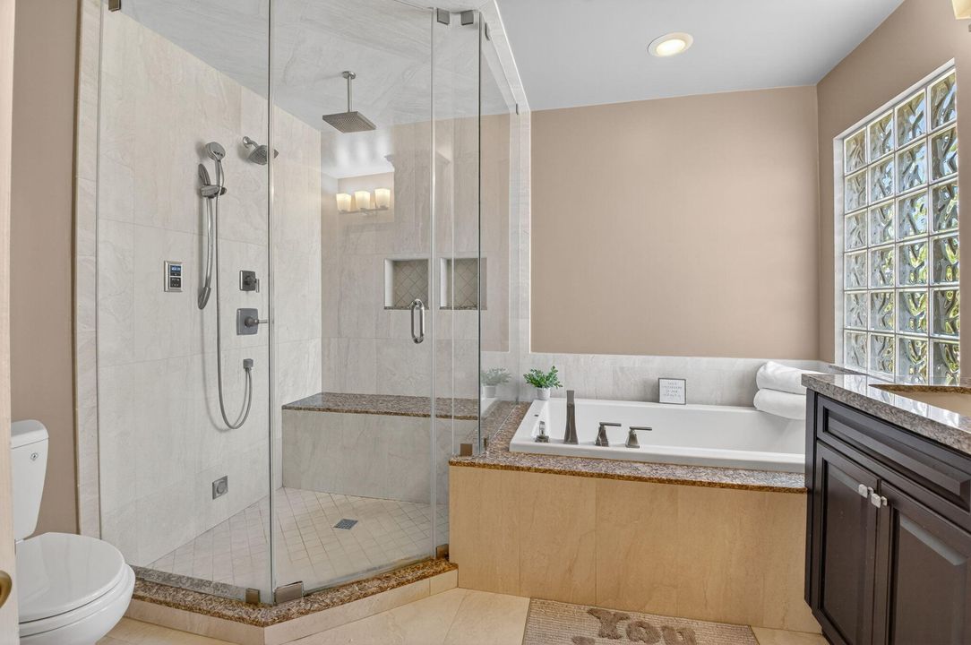 Activo con contrato: $825,000 (4 camas, 3 baños, 2495 Pies cuadrados)