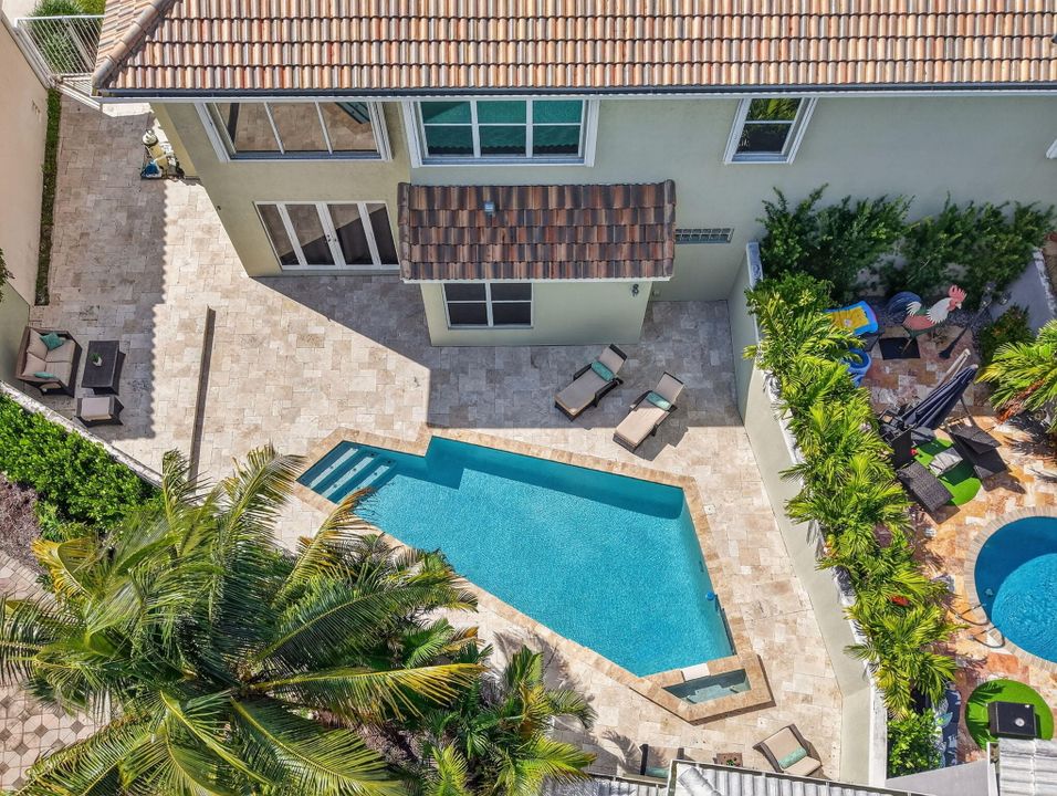 Activo con contrato: $825,000 (4 camas, 3 baños, 2495 Pies cuadrados)