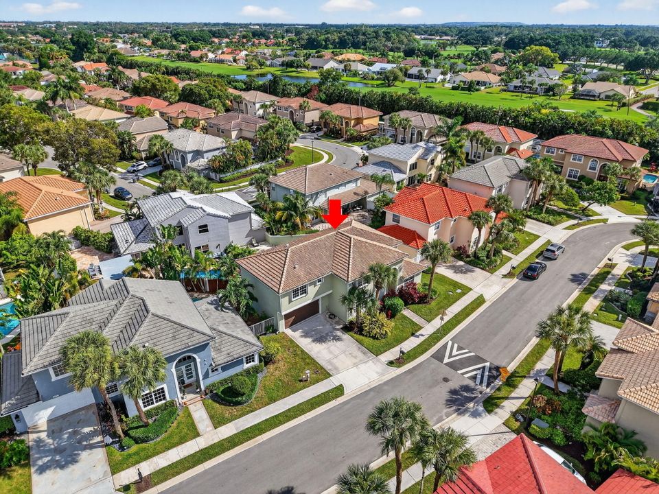 Activo con contrato: $825,000 (4 camas, 3 baños, 2495 Pies cuadrados)