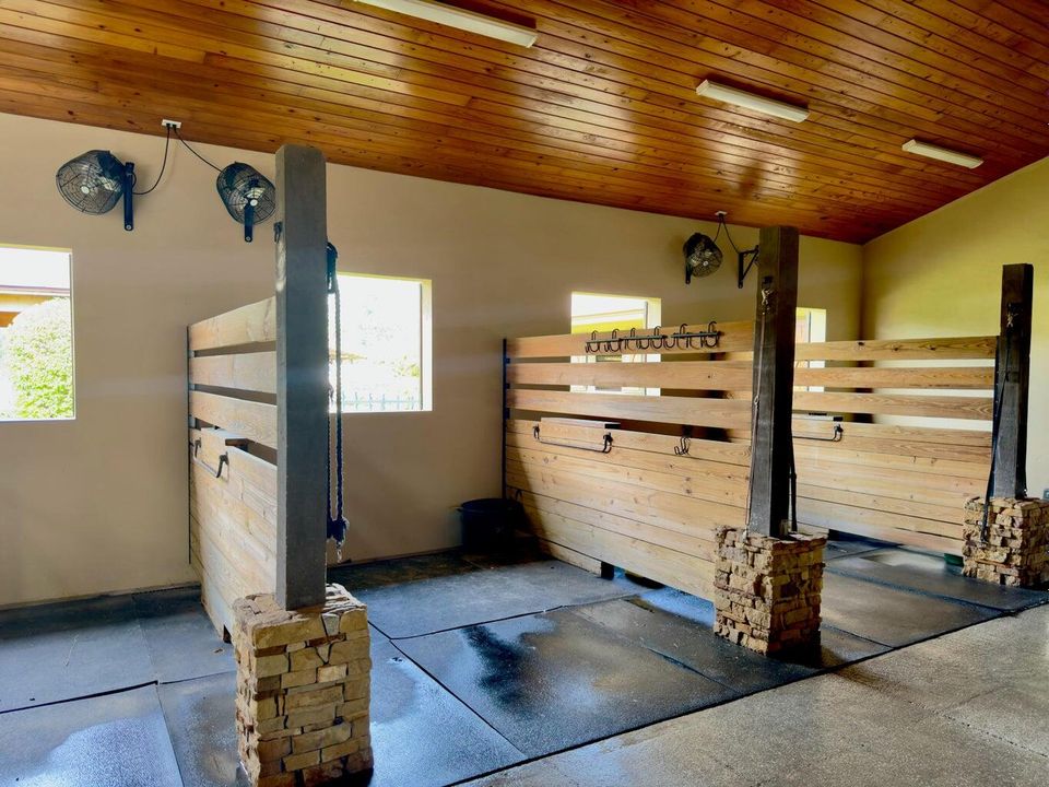 出租: $10,000 (2 贝兹, 1 浴室, 4349 平方英尺)