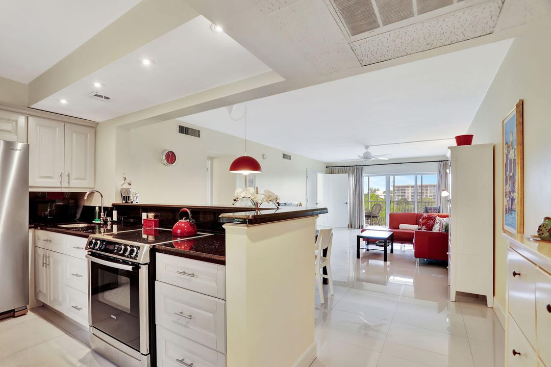 Recently Sold: $244,000 (2 beds, 2 baths, 1064 Square Feet)