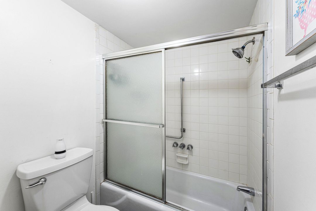 合同活跃: $147,000 (2 贝兹, 2 浴室, 1103 平方英尺)