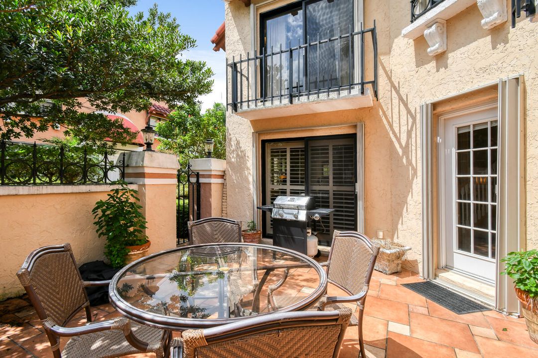 Под контрактом: $3,000 (2 спален, 2 ванн, 1556 Квадратных фут)