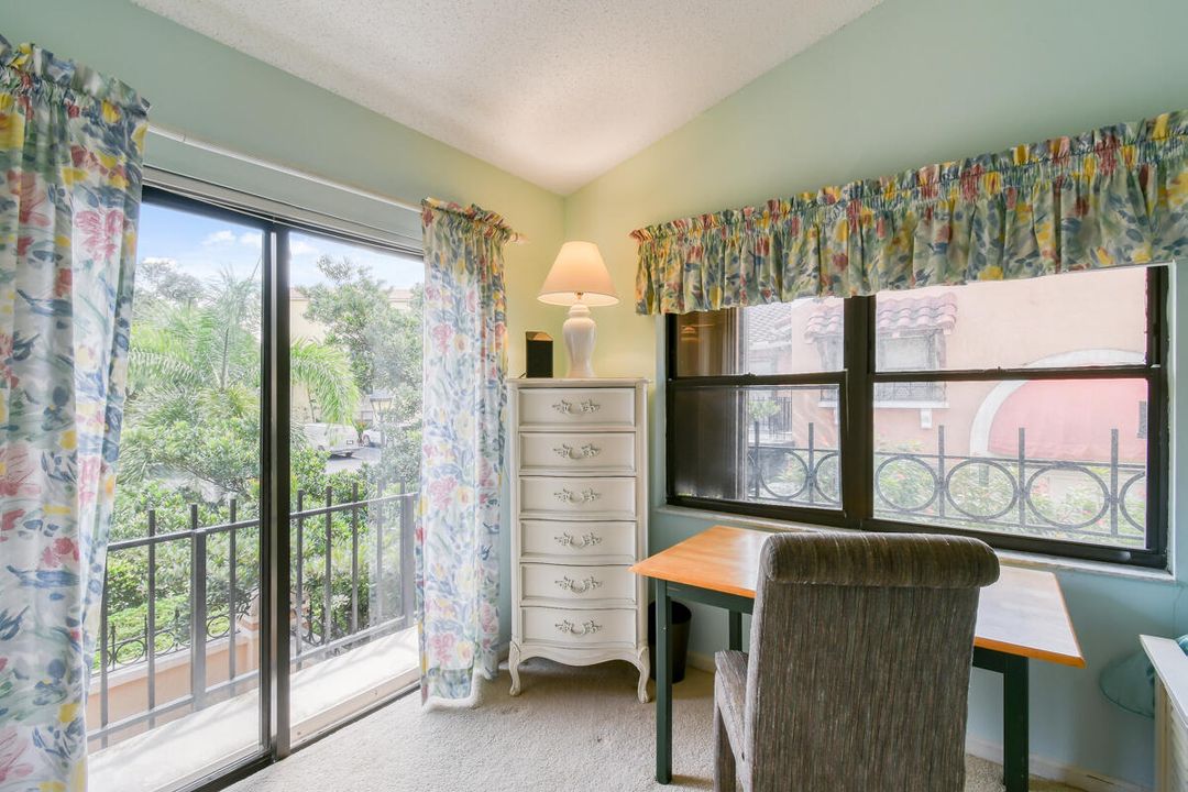 Под контрактом: $3,000 (2 спален, 2 ванн, 1556 Квадратных фут)