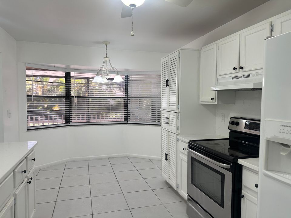 For Rent: $2,700 (3 beds, 2 baths, 1412 Square Feet)