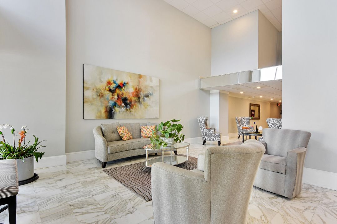 For Sale: $425,000 (1 beds, 1 baths, 1008 Square Feet)