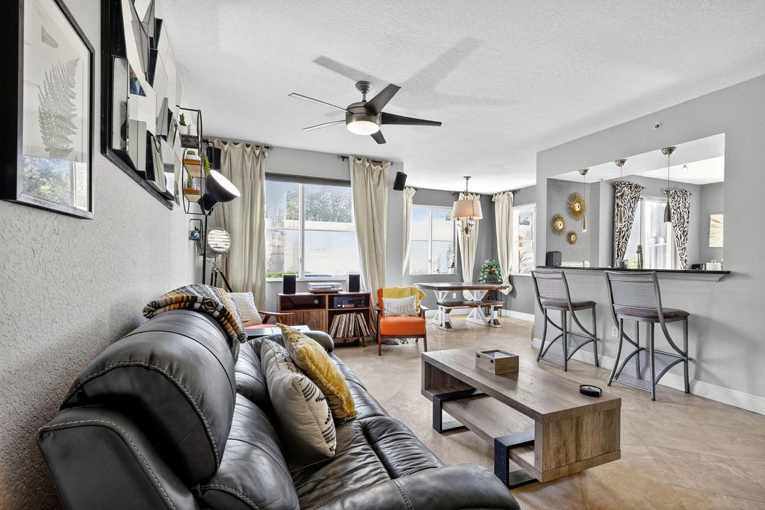 For Sale: $379,900 (2 beds, 2 baths, 1345 Square Feet)