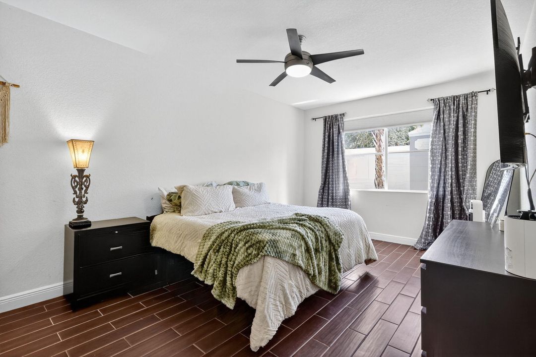 For Sale: $379,900 (2 beds, 2 baths, 1345 Square Feet)