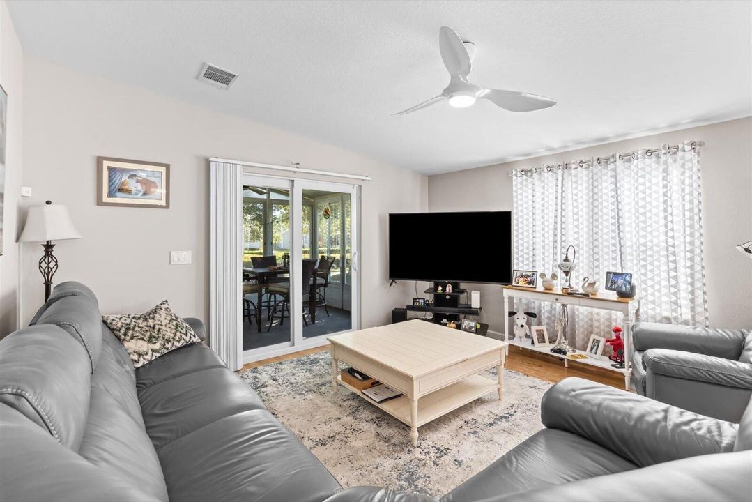 For Sale: $189,000 (3 beds, 2 baths, 1786 Square Feet)