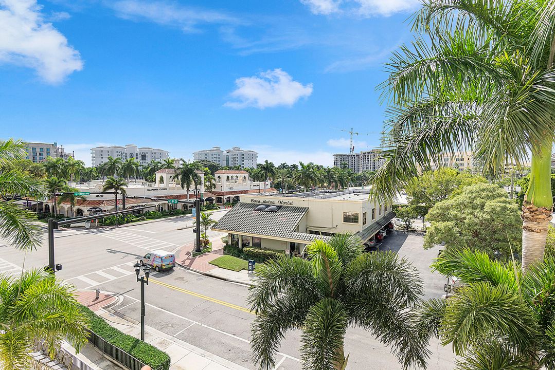 Active With Contract: $4,000 (2 beds, 2 baths, 1058 Square Feet)