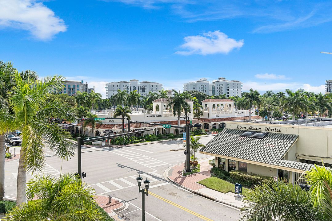 Active With Contract: $4,000 (2 beds, 2 baths, 1058 Square Feet)