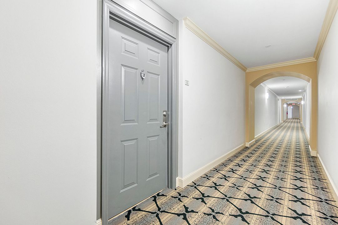 Active With Contract: $4,000 (2 beds, 2 baths, 1058 Square Feet)