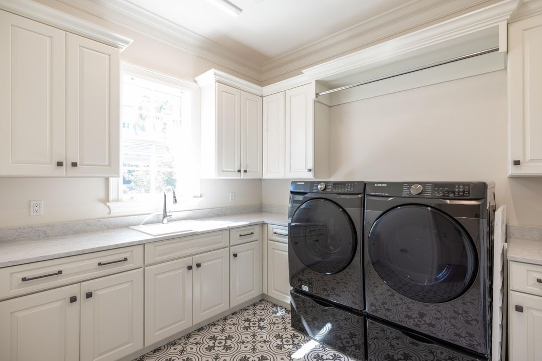 For Sale: $2,450,000 (4 beds, 4 baths, 3532 Square Feet)