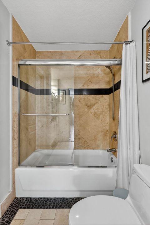 For Sale: $379,900 (2 beds, 2 baths, 1345 Square Feet)