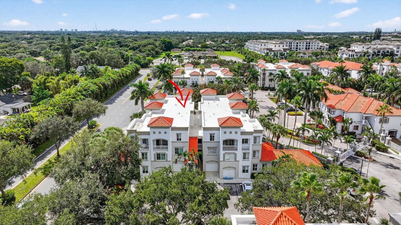 For Sale: $379,900 (2 beds, 2 baths, 1345 Square Feet)