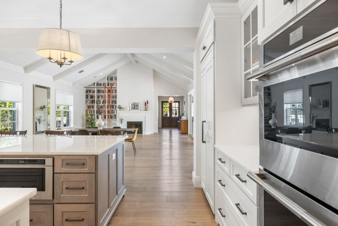 For Sale: $2,450,000 (4 beds, 4 baths, 3532 Square Feet)