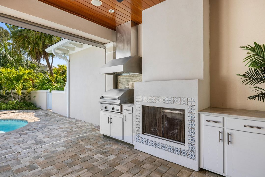 For Sale: $2,450,000 (4 beds, 4 baths, 3532 Square Feet)